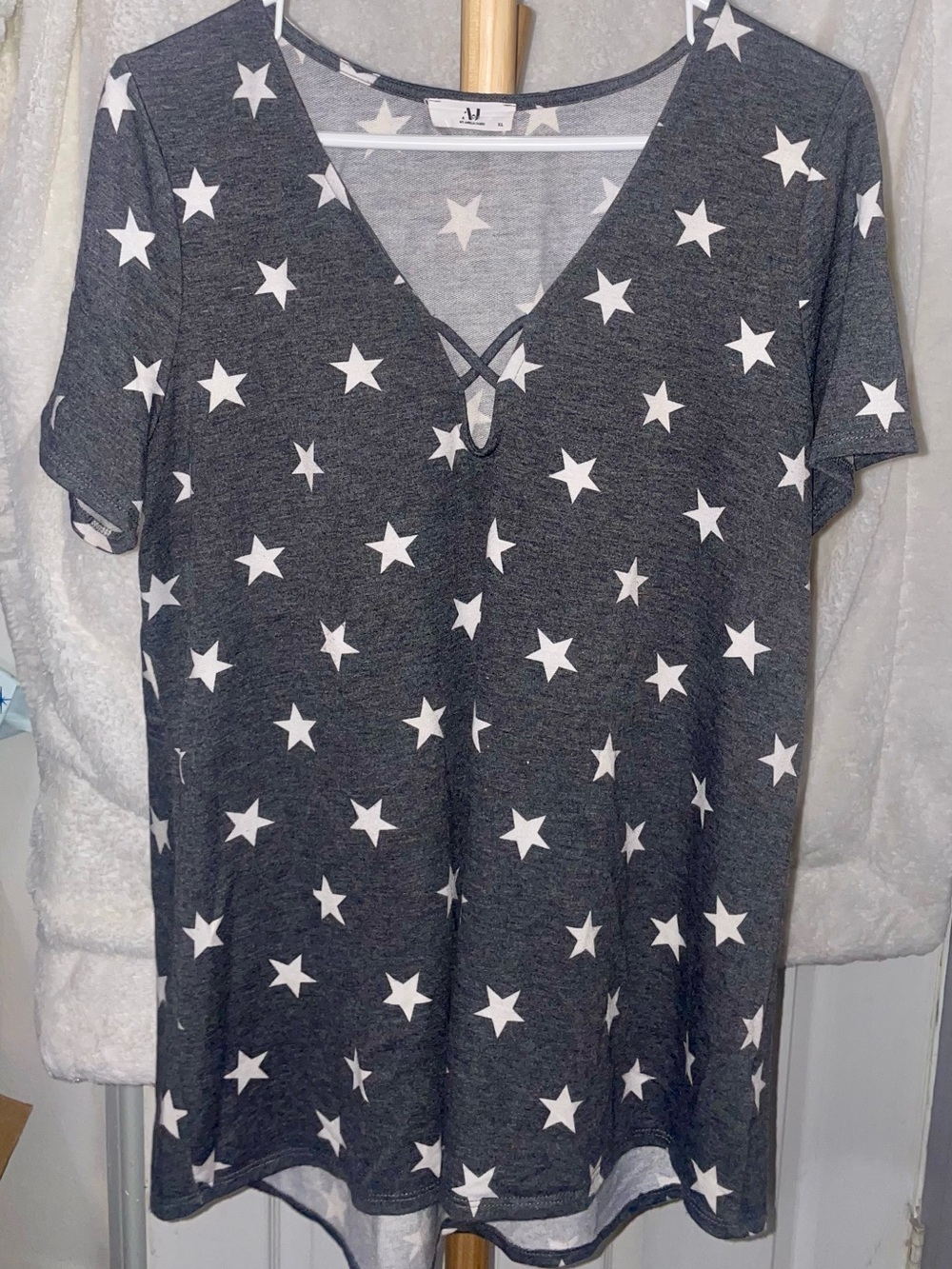 Amelia James Charcoal Gray Star Print V-Neck Top